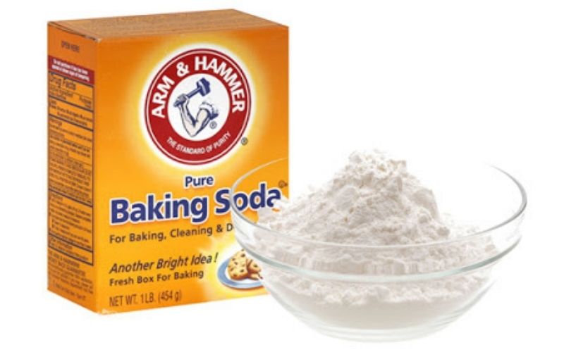 Baking soda kết hợp với kem đánh răng tạo nên hỗn hợp kháng khuẩn rất tốt